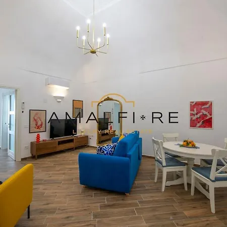 Delightful For 3 In The Center Of Амальфи